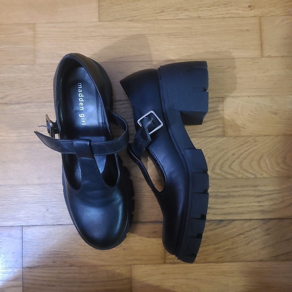 Steve Madden Black Chunky Loafers